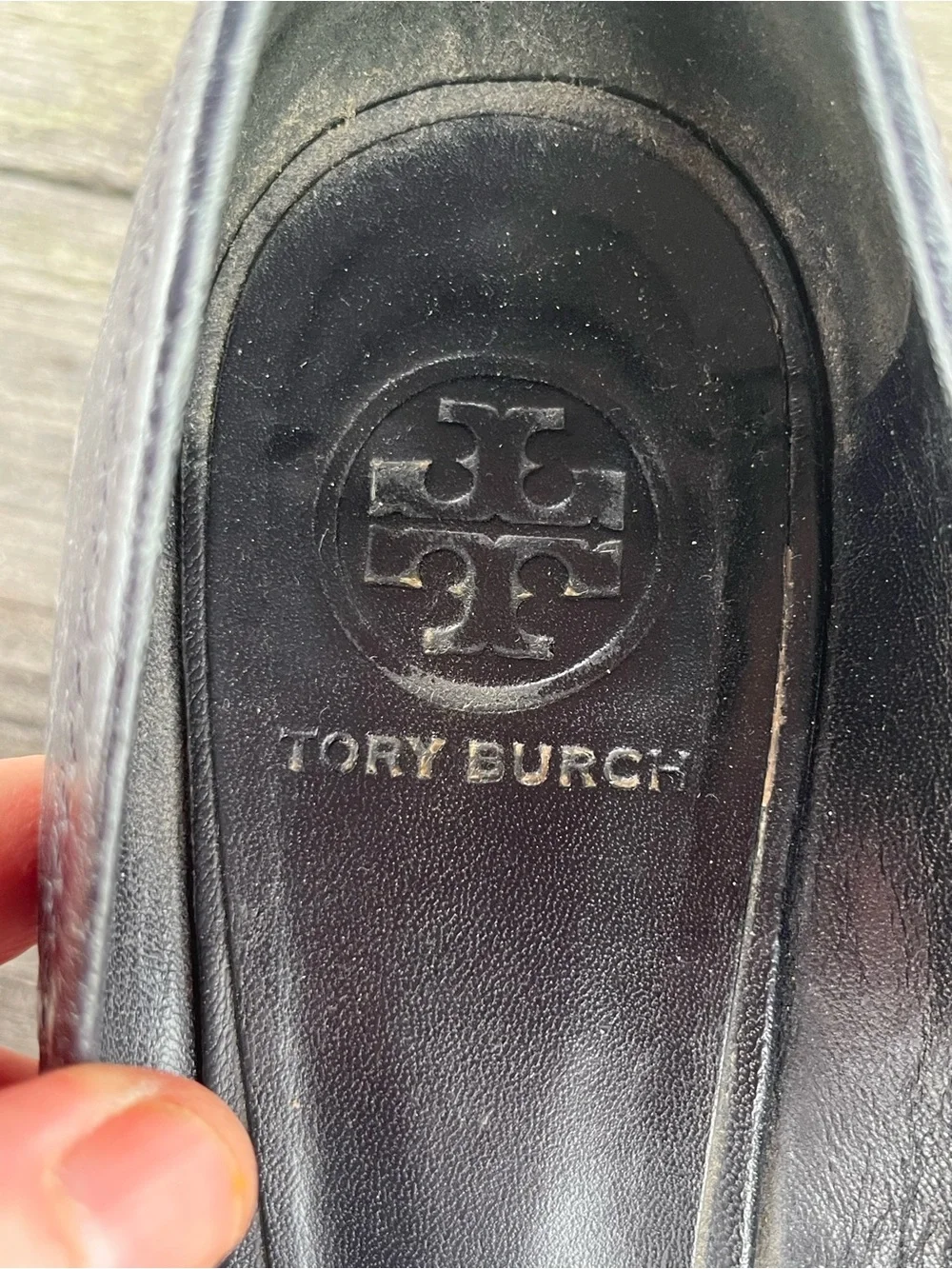 Tory Burch croc embossed  Black Leather Logo wedge shoe sz 9